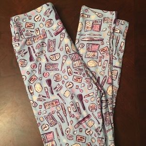 Tween LulaRoe leggings.